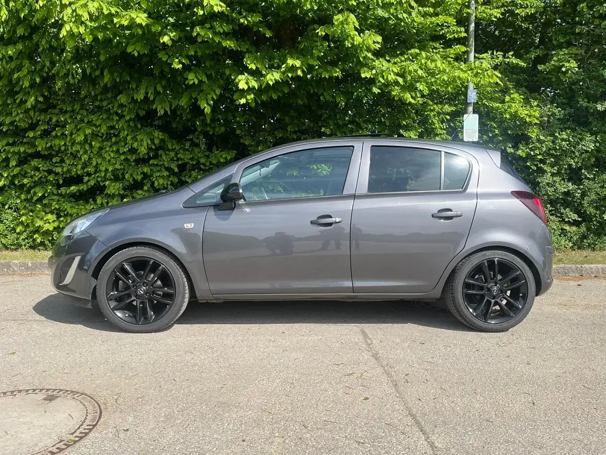 Gebraucht Opel Corsa Color Edition 87 PS (63 kW) 2012 Kleinwagen