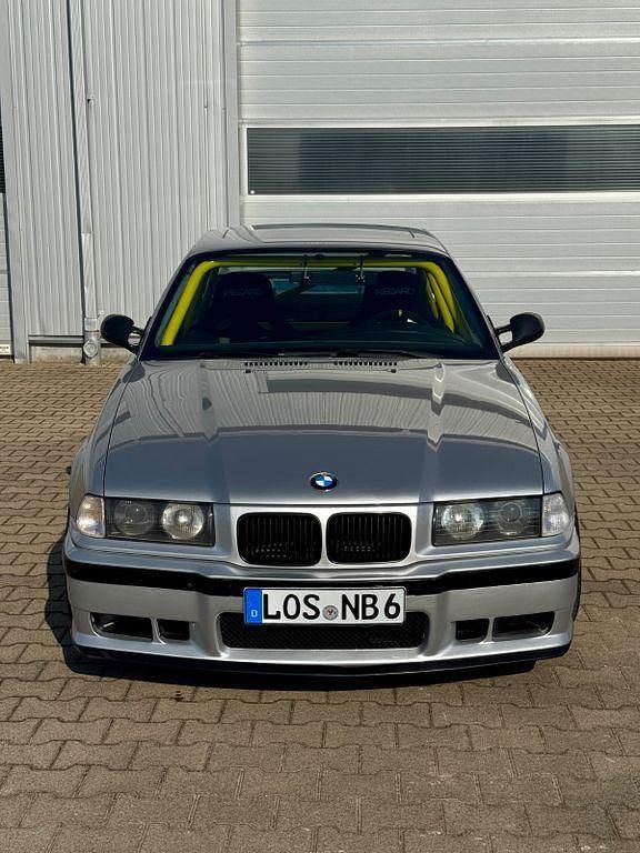 Gebraucht BMW 325 Performance 193 PS (141 kW) 1993 Silber Coupé