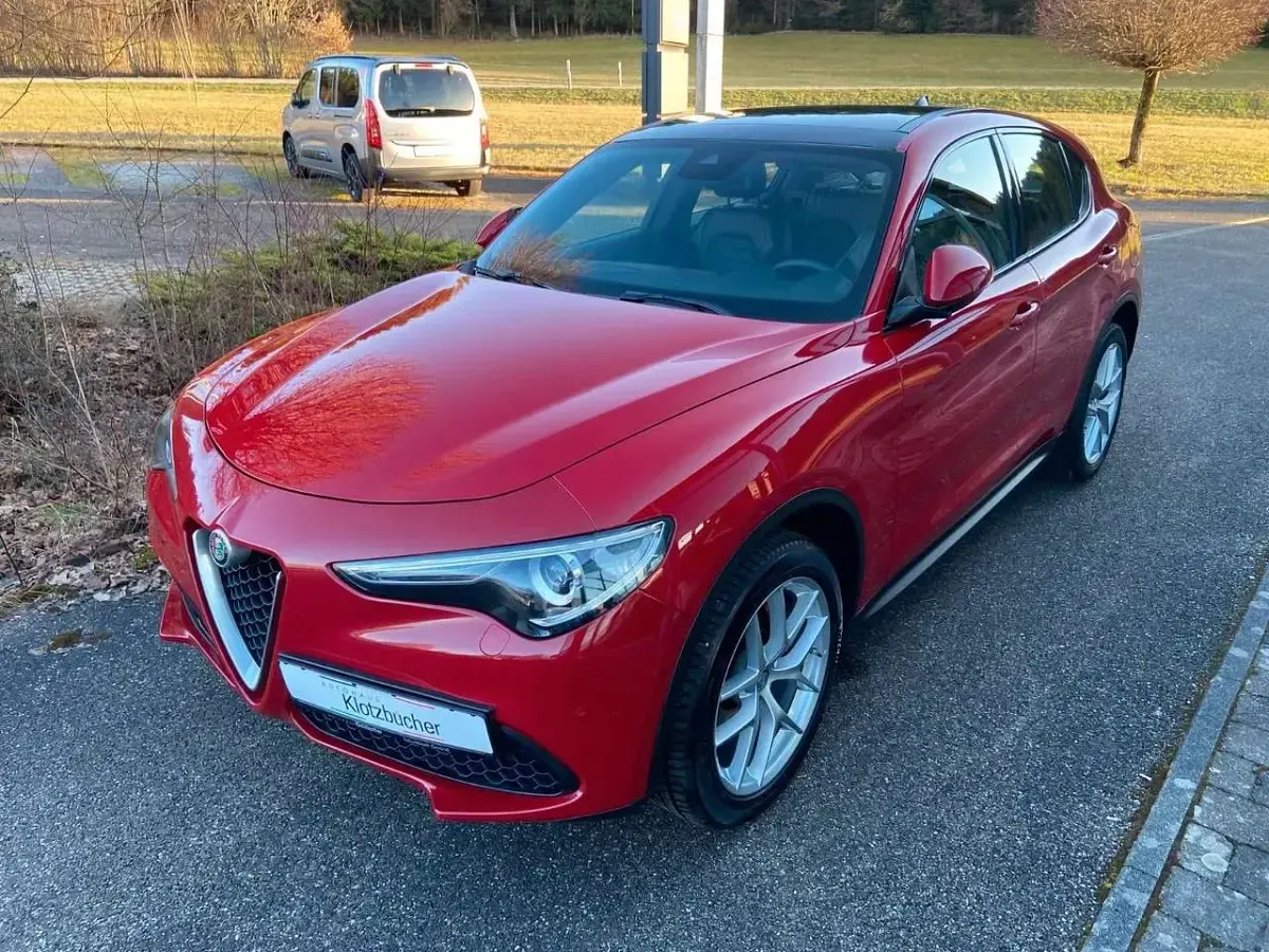 Second-hand Alfa Romeo Stelvio Super 200 CP (147 kW) 2018 Roșu SUV