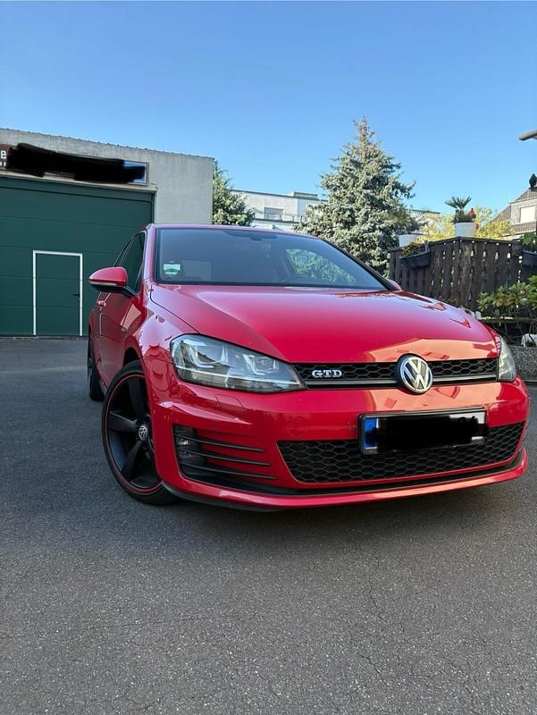 Rot Gebraucht 2016 VW Golf VII GTD Limousine | 14.499 € (Guter Preis) - Bild 1/4