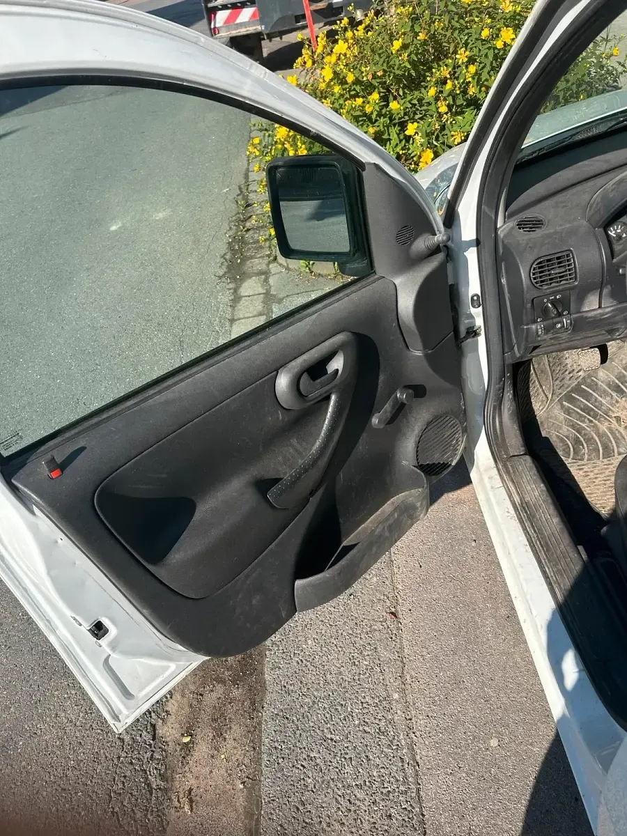 Gebraucht Opel Combo 75 PS (55 kW) 2011 Weiß Van / Kleinbus