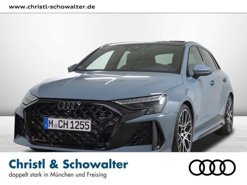Kemoragrau metallic Gebraucht 2025 Audi RS3 Comfort Kleinwagen | 71.796 € (Teuer) - Bild 1/3