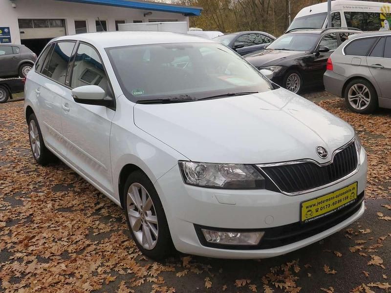 Laserweiss Gebraucht 2016 Skoda Rapid Joy Kleinwagen | 7.200 € (Teuer) - Bild 1/4