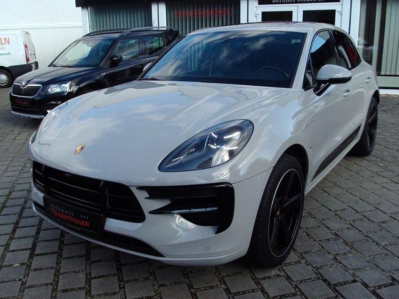 Grau Gebraucht 2020 Porsche Macan GTS SUV | 67.875 € (Fairer Preis) - Bild 1/4
