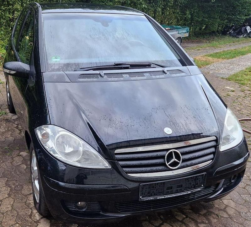 Schwarz Gebraucht 2005 Mercedes A150 Classic Van / Kleinbus | 1.700 € (Fairer Preis) - Bild 1/2