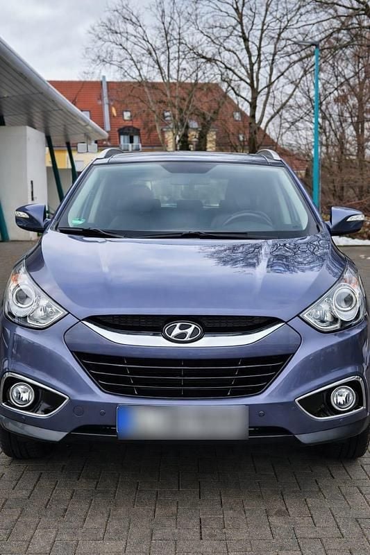 Gebraucht Hyundai ix35 135 PS (99 kW) 2013 Blau SUV