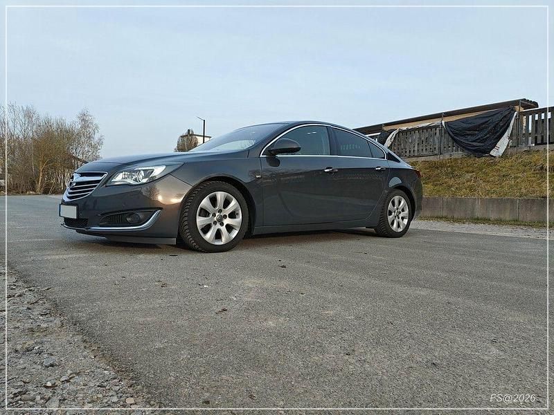Gebraucht Opel Insignia Innovation 140 PS (102 kW) 2014 Grau Limousine