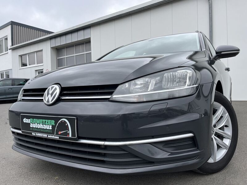 Grau Gebraucht 2020 VW Golf VII Comfortline Kombi | 17.860 € (Guter Preis) - Bild 1/4