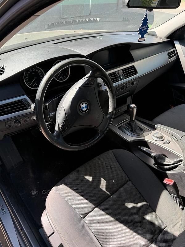 Usata BMW 520 170 CV (125 kW) 2004 Grigio Berlina