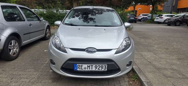 Silber Gebraucht 2008 Ford Fiesta Style Kleinwagen | 3.500 € (Teuer) - Bild 1/4