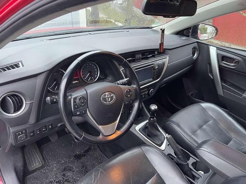 Gebraucht Toyota Auris Edition 124 PS (91 kW) 2014 Kombi