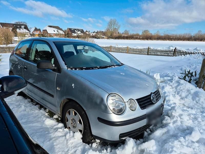 Gebraucht VW Polo 64 PS (47 kW) 2004 Silber Kleinwagen