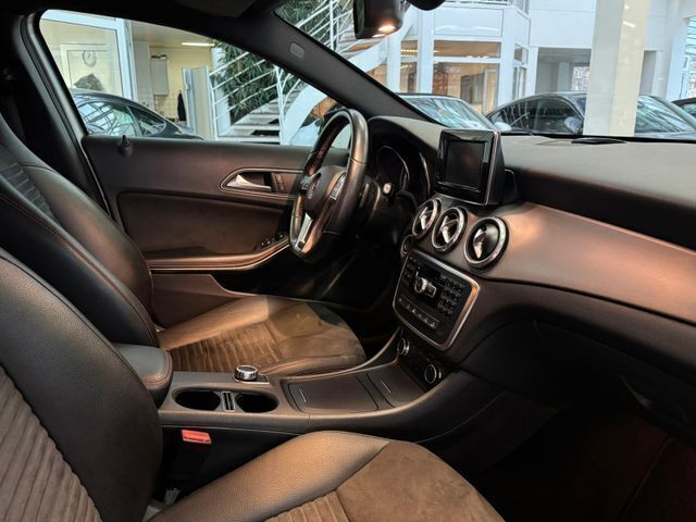 Gebraucht Mercedes GLA220 AMG line 170 PS (125 kW) 2014 Polarsilber  metalliclack SUV