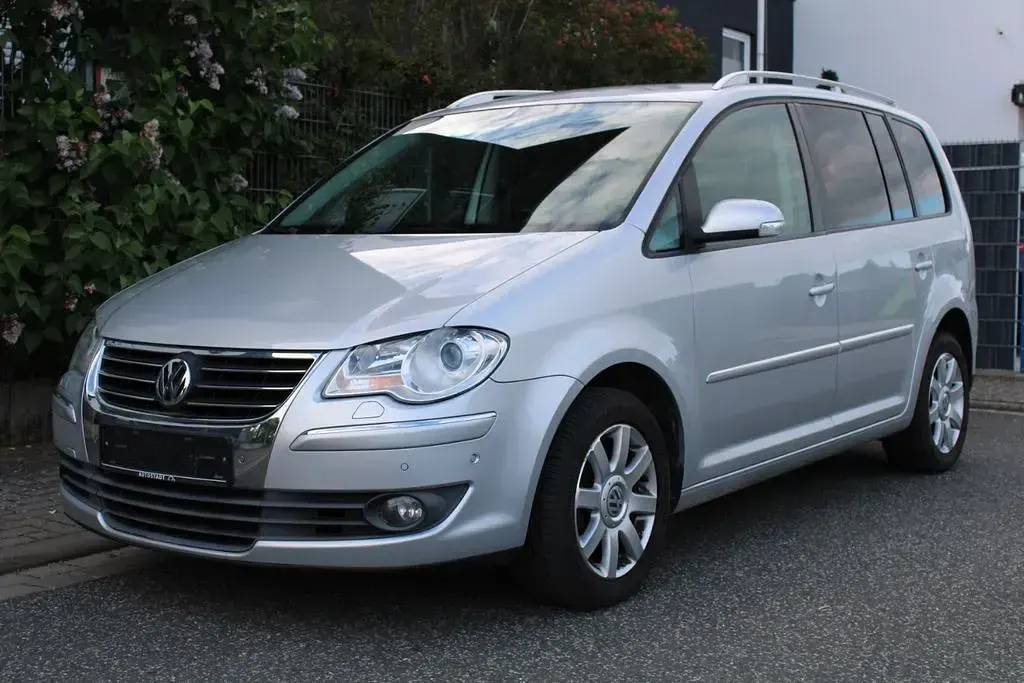 Gebraucht VW Touran Highline 109 PS (80 kW) 2008 Silber Van / Kleinbus