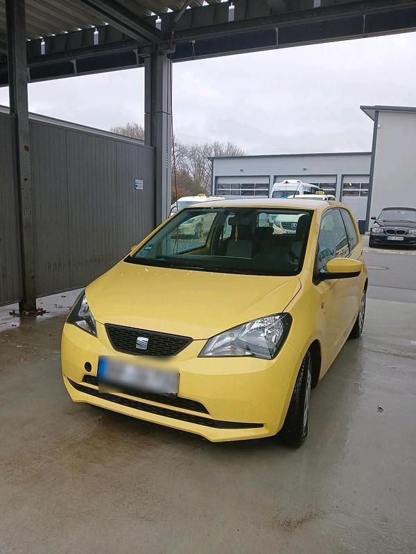 Gelb Gebraucht 2013 Seat Mii Kleinwagen | 1.200 € - Bild 1/4