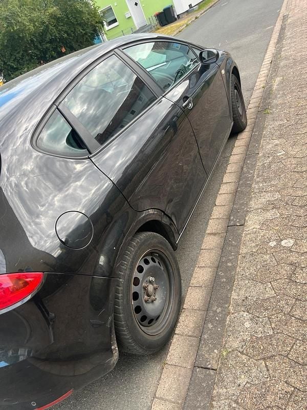 Usata Seat Leon 140 CV (102 kW) 2004 Nero Utilitaria