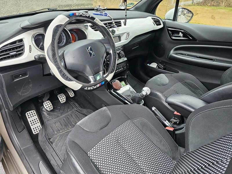 Gebraucht Citroën DS3 120 PS (88 kW) 2010 Gold Kleinwagen