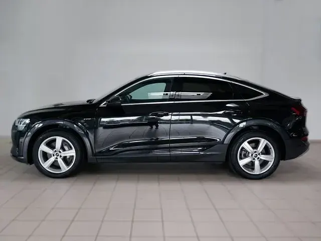 Gebraucht Audi e-tron Sportback Advanced Plus 300 kW (408 PS) 2023 Mythosschwarz metallic SUV