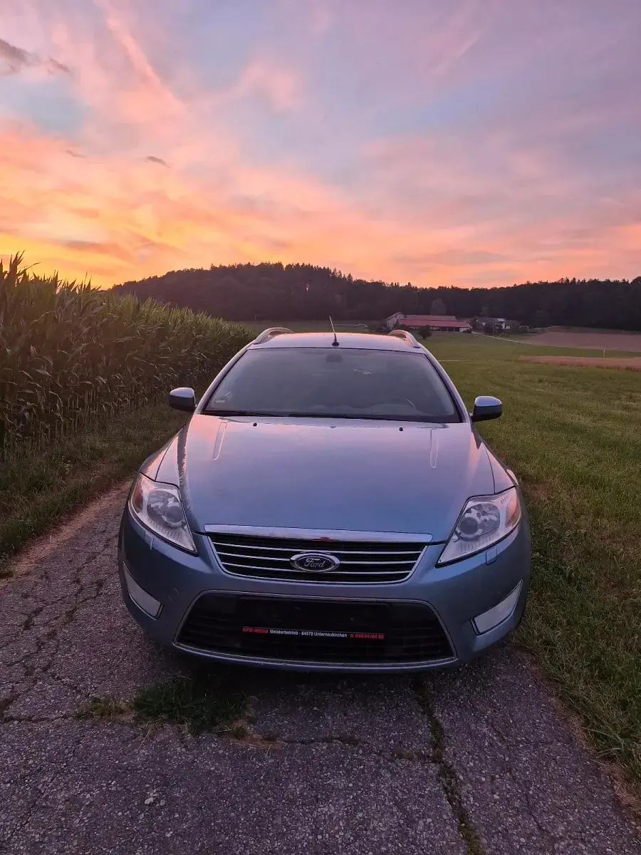 Gebraucht Ford Mondeo 130 PS (95 kW) 2008 Blau Kombi
