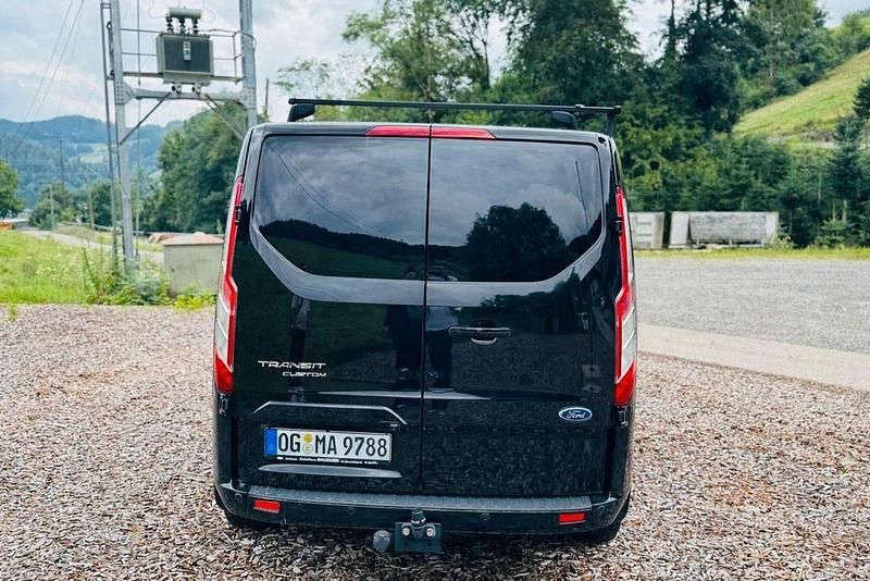 Gebraucht Ford Transit Custom 155 PS (114 kW) 2016 Schwarz Van / Kleinbus