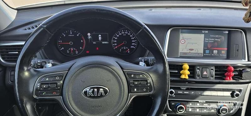 Gebraucht Kia Optima Spirit 141 PS (103 kW) 2017 Grau Limousine