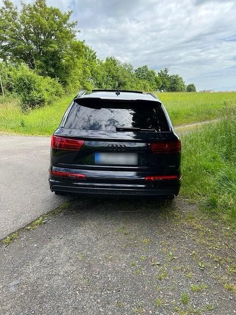 Gebraucht Audi Q7 Ambiente 286 PS (210 kW) 2019 Schwarz SUV