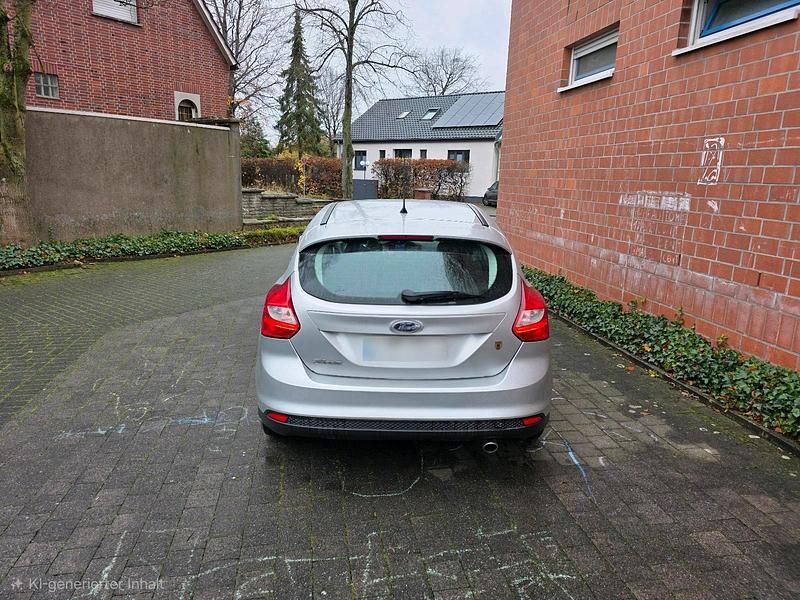 Gebraucht Ford Focus Titanium 163 PS (119 kW) 2013 Silber Limousine