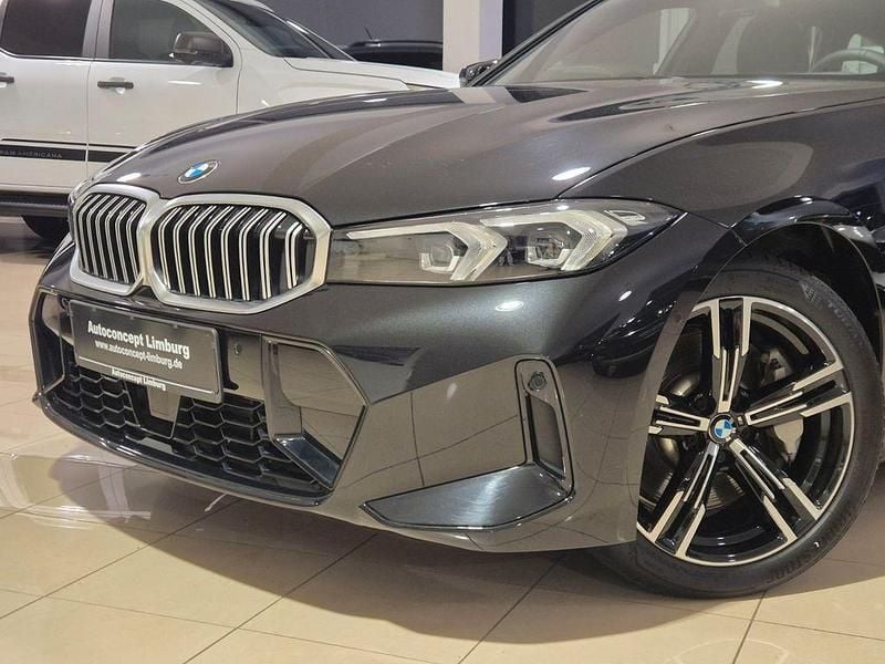 Gebraucht BMW 330 M Sport 245 PS (180 kW) 2024 Schwarz Limousine