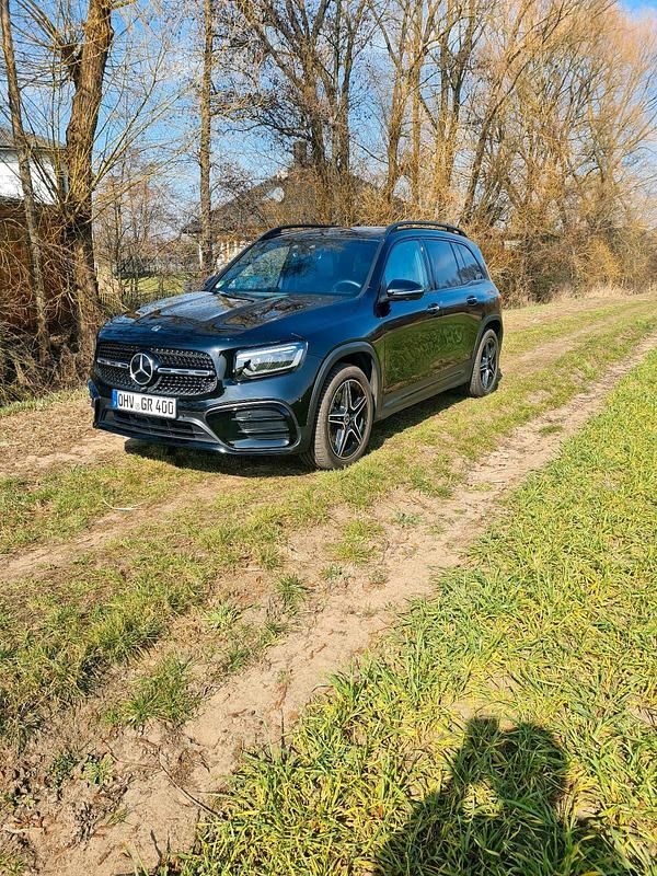 Schwarz Gebraucht 2024 Mercedes GLB200 SUV | 48.000 € - Bild 1/4