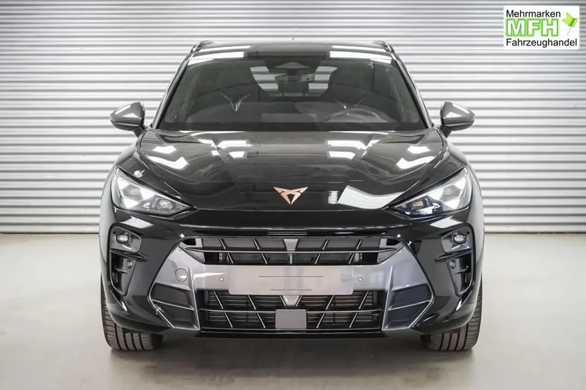 Neu Cupra Terramar 150 PS (110 kW) 2026 Mythosschwarz metalli... SUV