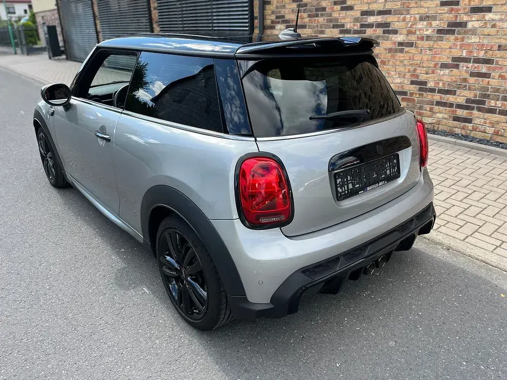 Gebraucht Mini John Cooper Works 178 PS (130 kW) 2023 Silber Kleinwagen