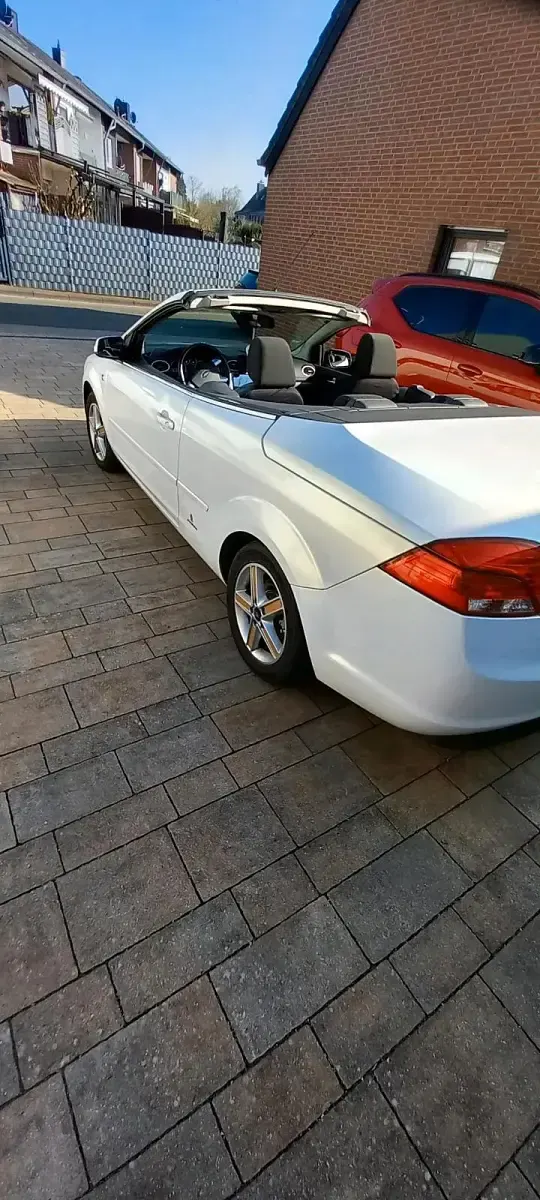 Gebraucht Ford Focus Cabriolet 101 PS (74 kW) 2007 Schwarz Cabrio