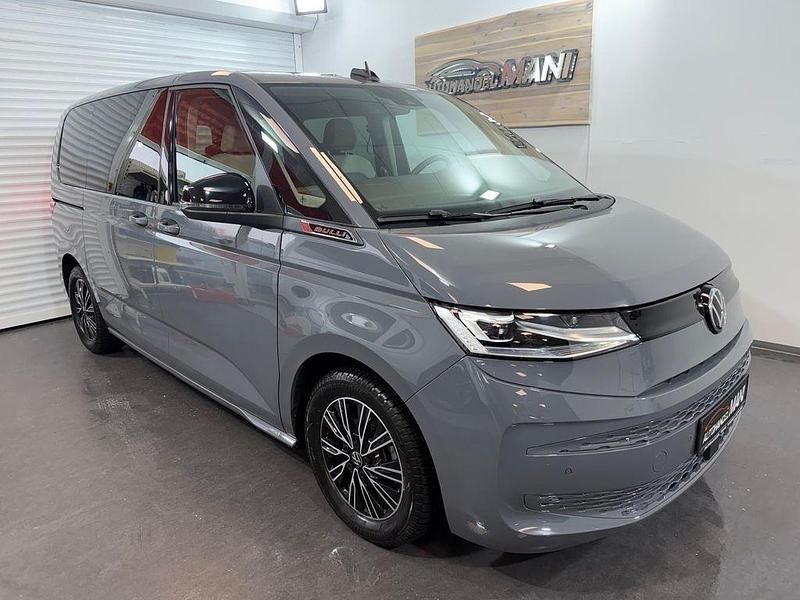 Gebraucht VW Multivan Basis 136 PS (100 kW) 2022 Pure grey Van