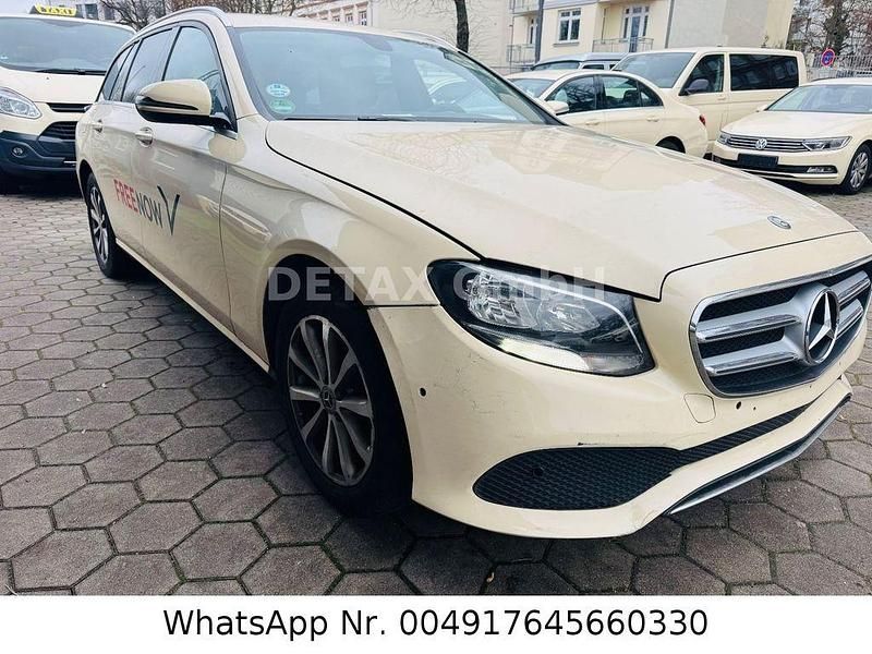 Gebraucht Mercedes E220 Avantgarde 194 PS (142 kW) 2015 Beige Kombi