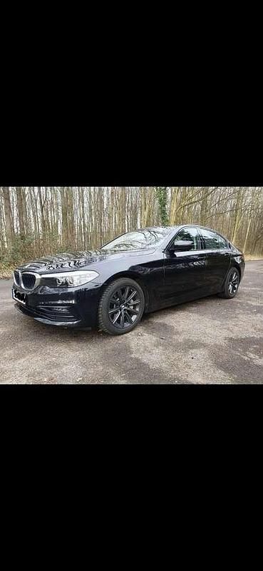 Schwarz Gebraucht 2019 BMW 530 Sport Line Limousine | 25.900 € (Fairer Preis) - Bild 1/4
