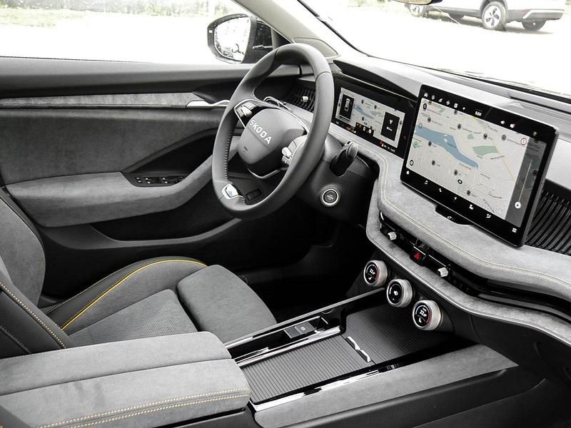 Gebraucht Skoda Superb Selection 193 PS (141 kW) 2025 Onyx schwarz metallic Kombi