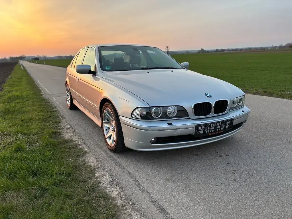 Gebraucht BMW 525 Exclusive 163 PS (119 kW) 2002 Silber Limousine