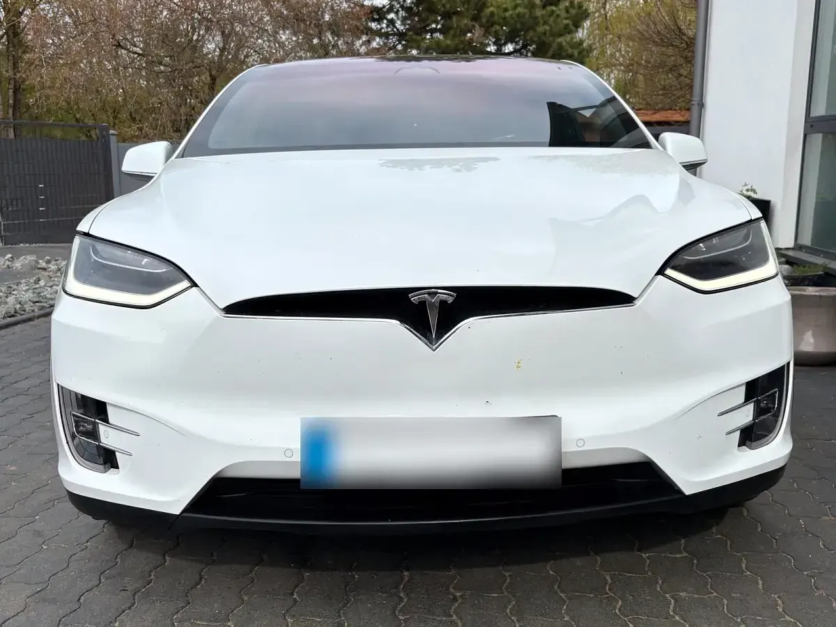 Second-hand Tesla Model X 567 kW (772 CP) 2017 Alb SUV