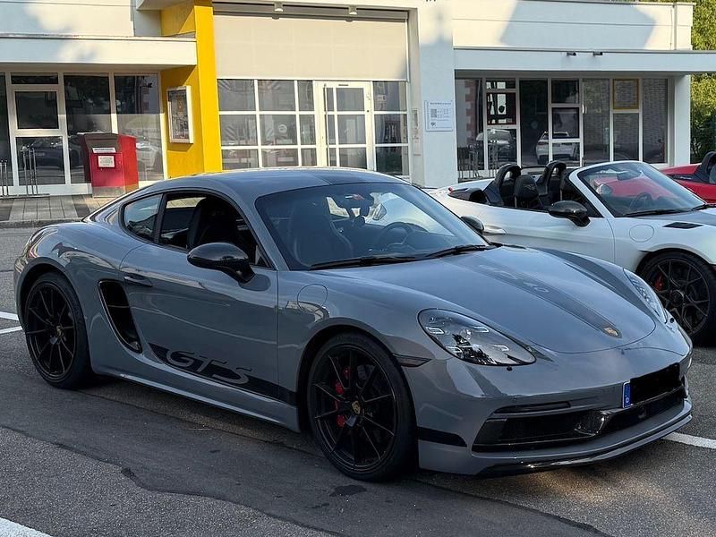 Grau Gebraucht 2023 Porsche Cayman GTS Coupé | 91.000 € (Fairer Preis) - Bild 1/4