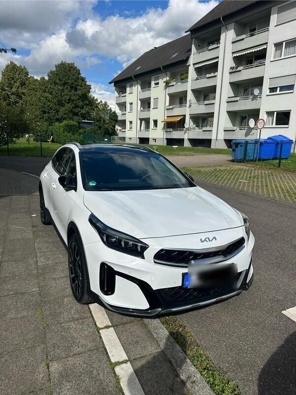 Weiß Gebraucht 2022 Kia XCeed Platinum SUV | 22.000 € (Fairer Preis) - Bild 1/4