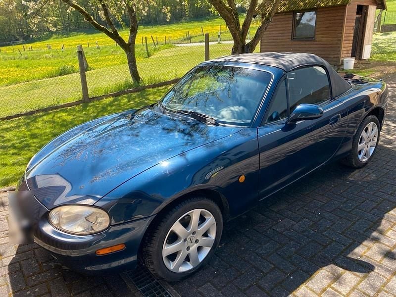 Second-hand Mazda MX5 110 CP (80 kW) 2000 Albastru Cabrio