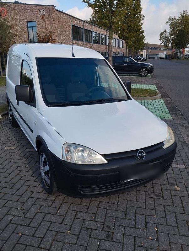 Weiß Gebraucht 2010 Opel Combo Van / Kleinbus | 3.350 € (Fairer Preis) - Bild 1/4