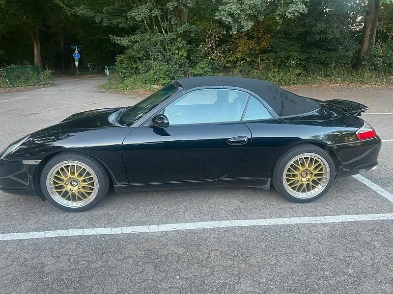 Schwarz Gebraucht 2002 Porsche 996 Cabrio | 21.900 € (Fairer Preis) - Bild 1/4