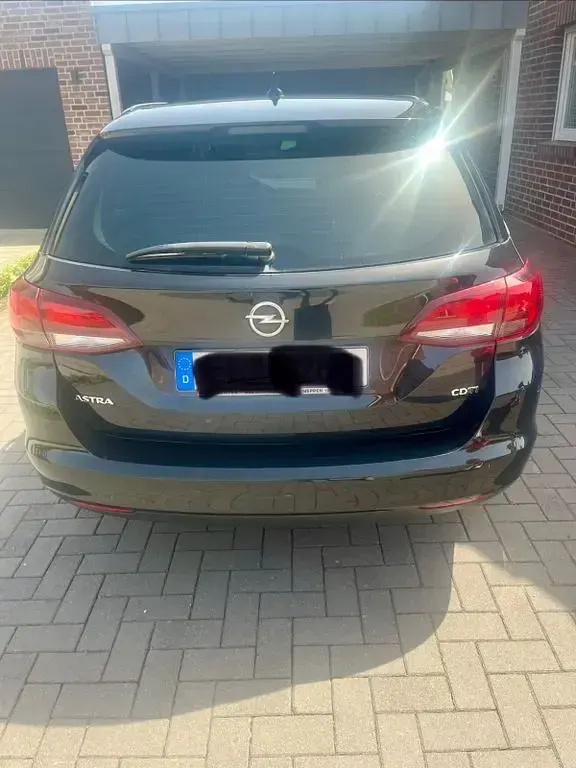 Gebraucht Opel Astra Edition 110 PS (80 kW) 2018 Schwarz Kombi