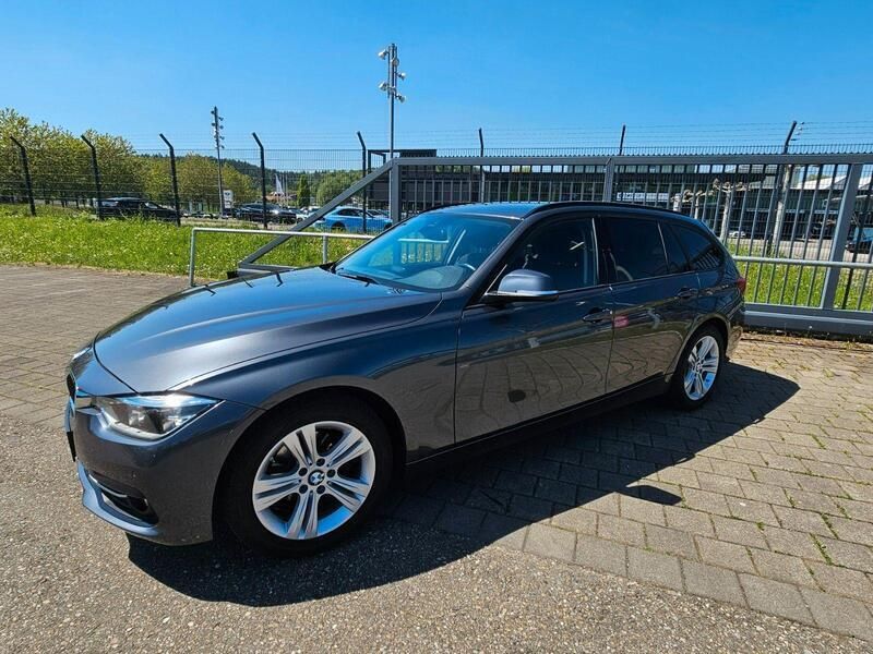 Grau Gebraucht 2018 BMW 318 Sport Line Kombi | 17.500 € (Guter Preis) - Bild 1/4