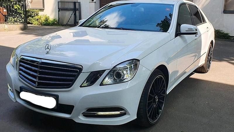 Gebraucht Mercedes E200 Avantgarde 136 PS (100 kW) 2012 Weiß Limousine