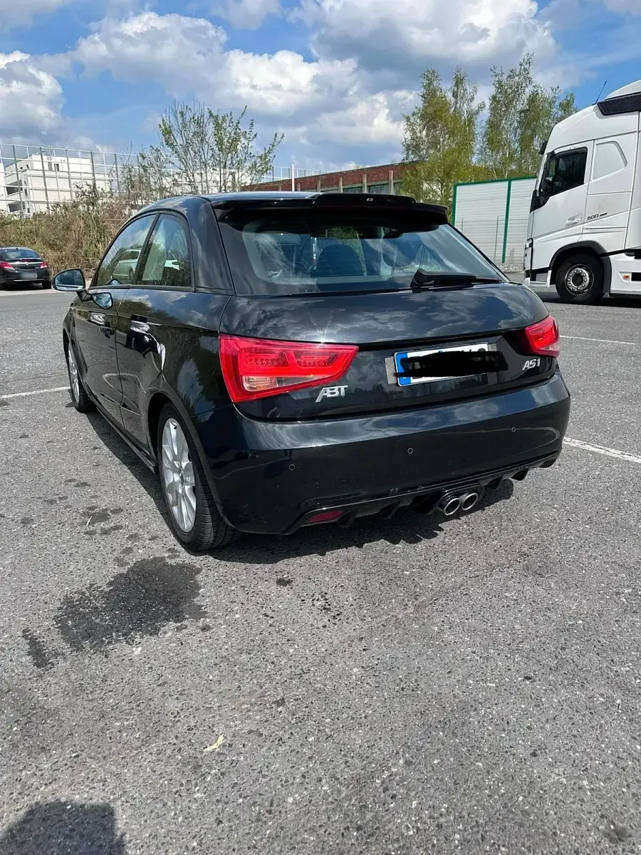 Gebraucht Audi A1 125 PS (91 kW) 2011 Schwarz Kleinwagen