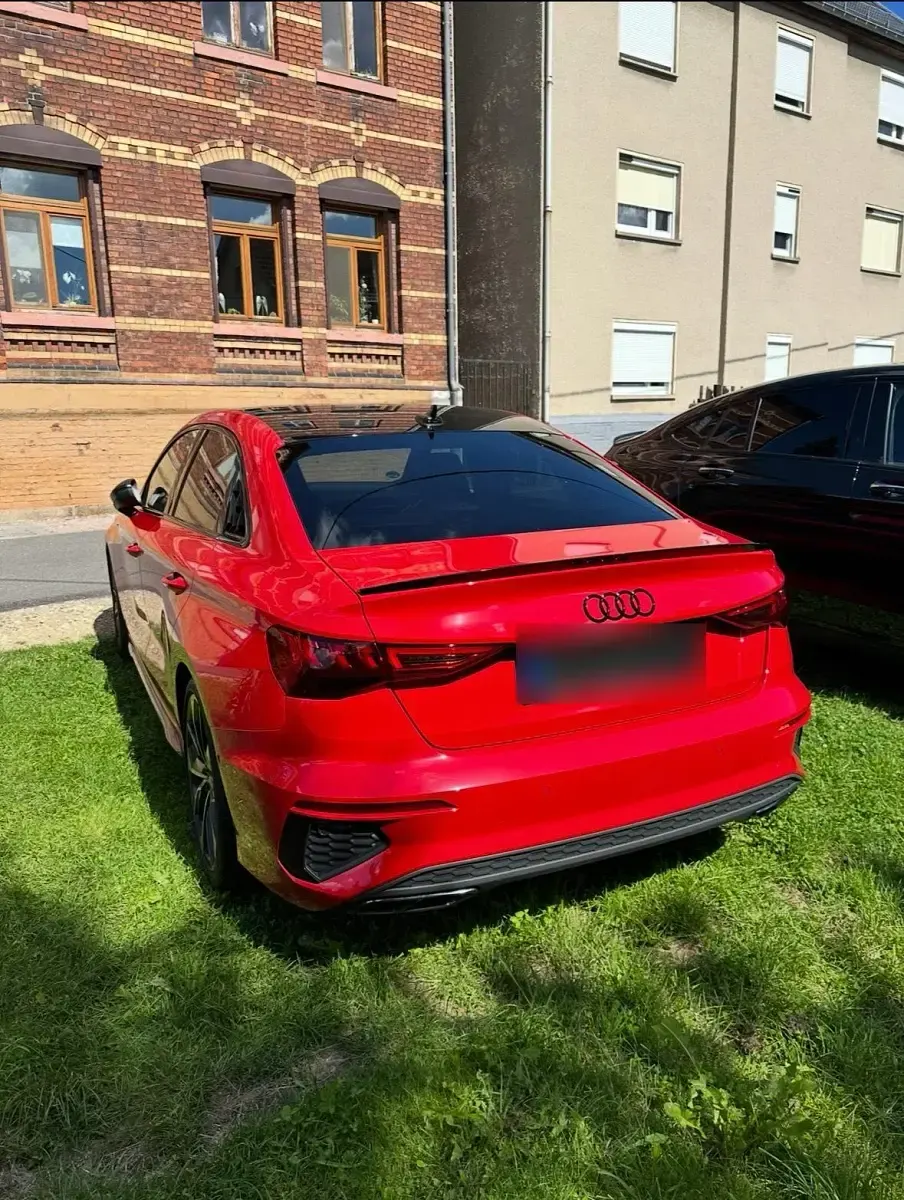 Gebraucht Audi A3 S-Line 150 PS (110 kW) 2022 Rot Limousine