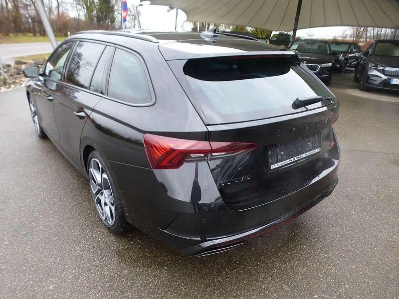 Gebraucht Skoda Octavia RS 245 PS (180 kW) 2024 Schwarzmagic perleffekt Kombi