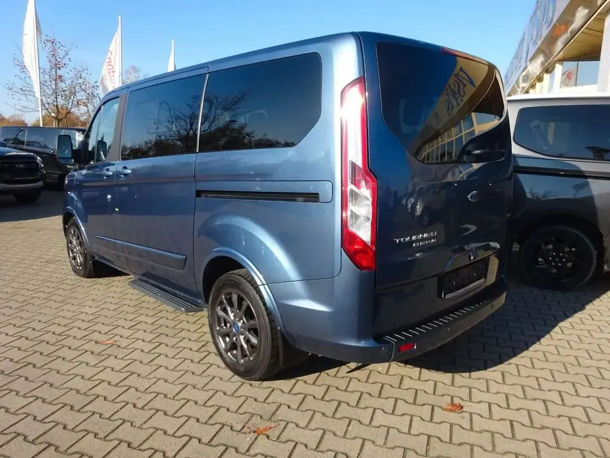 Gebraucht Ford Tourneo Titanium X 185 PS (136 kW) 2022 Chromablau Van / Kleinbus